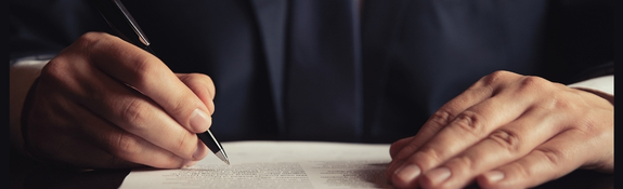 english speaking lawyer